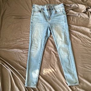 Non ripped women’s jeans super high rise